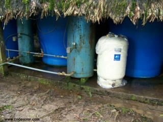Sistema de agua potable a presión en Kapawi Ecolodge, PastazaEl sistema de ozonificación funciona también con energía solar